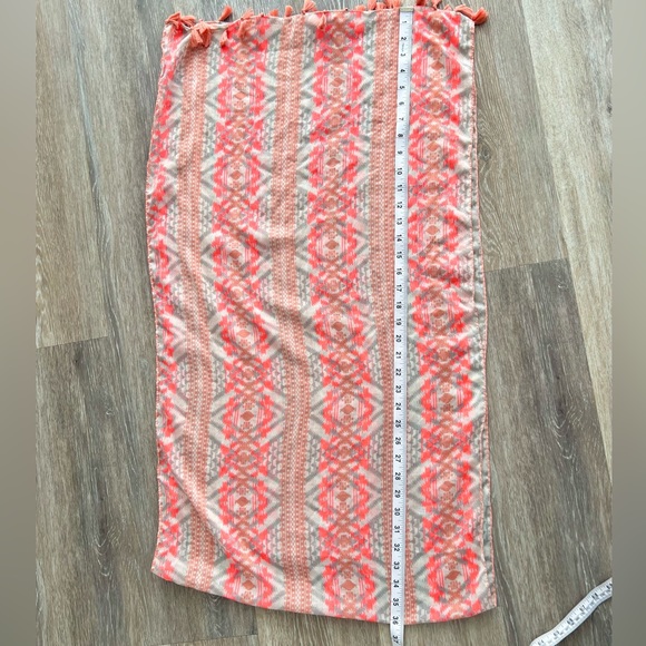 Forever 21 Boho Chic Aztec Neon Square Scarf One Size 20x72 Tassle - Picture 6 of 6